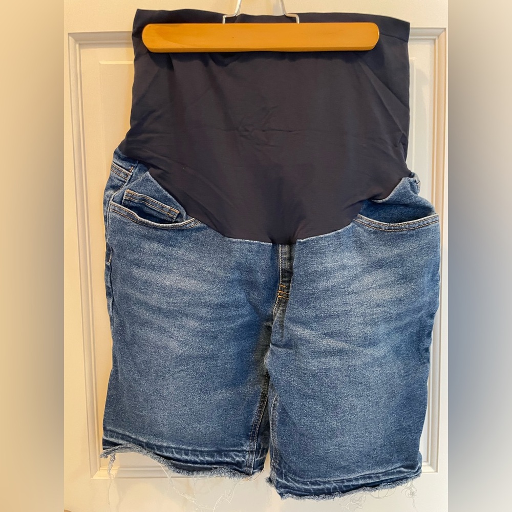 Time and Tru Black Maternity Jean Shorts